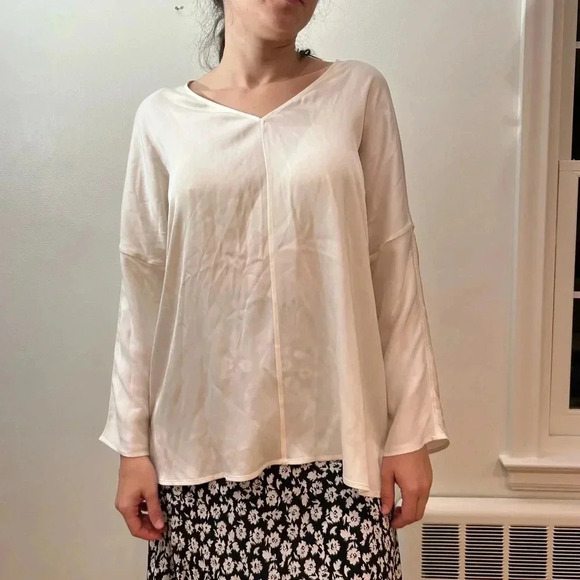 BOSS by Hugo Boss V neck flowy 3 quarter sleeve cream 100% silk blouse US 12/L - Picture 5 of 9